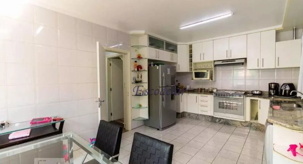 Sobrado à venda com 3 quartos, 200m² - Foto 7