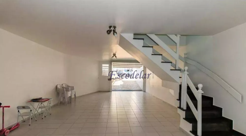 Sobrado à venda com 3 quartos, 200m² - Foto 3