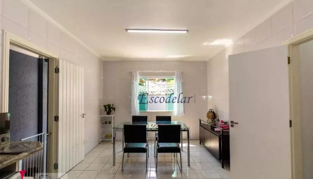 Sobrado à venda com 3 quartos, 200m² - Foto 5