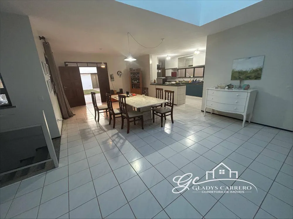 Casa, 4 quartos, 389 m² - Foto 1
