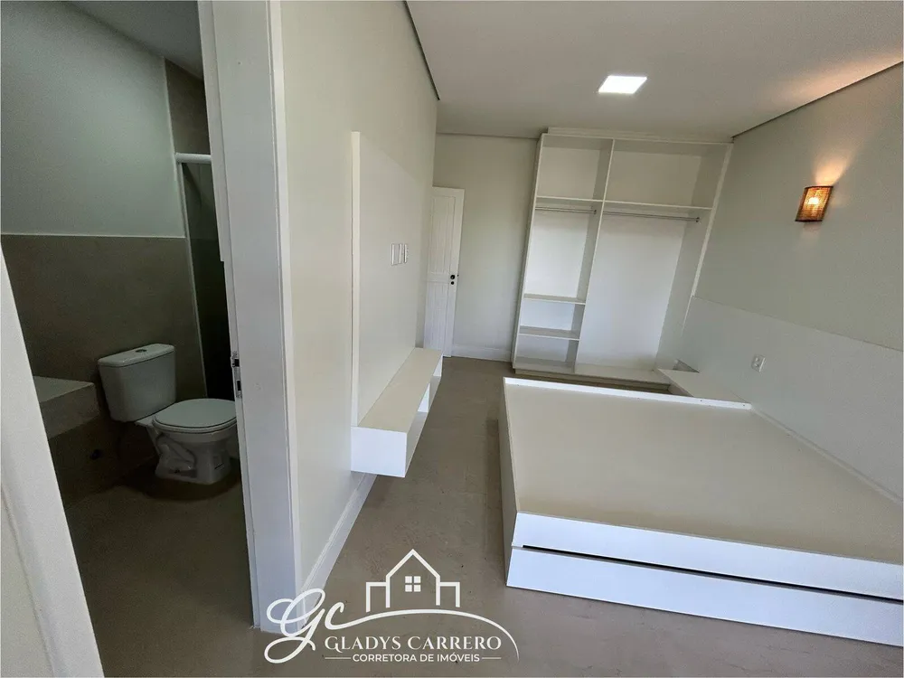 Casa, 5 quartos, 390 m² - Foto 1