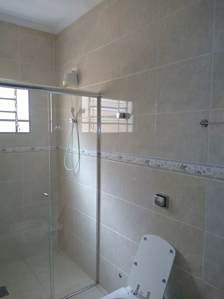 Casa à venda com 3 quartos, 250m² - Foto 4