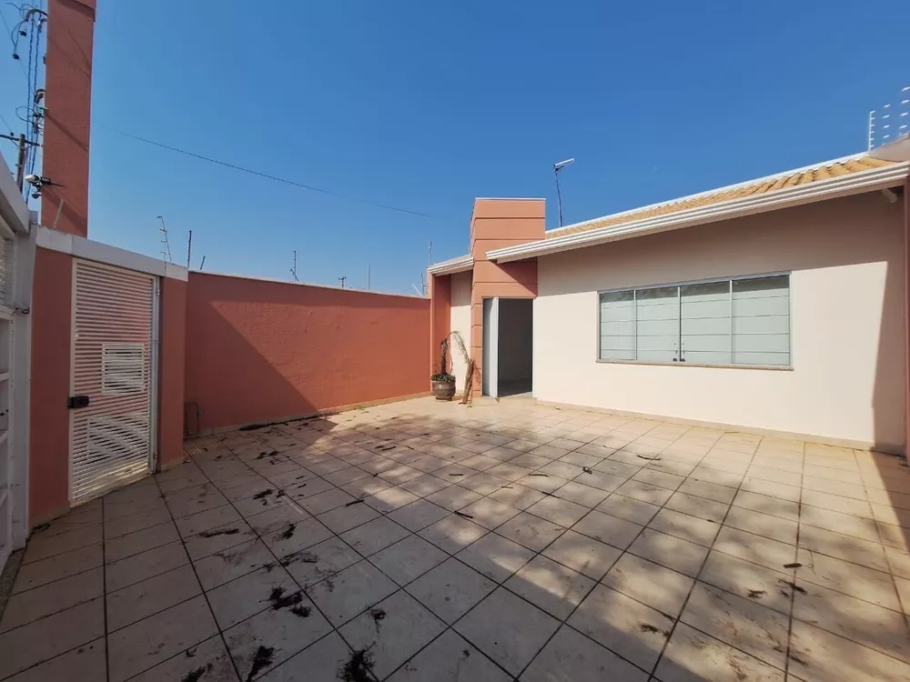 Casa à venda com 3 quartos, 220m² - Foto 3