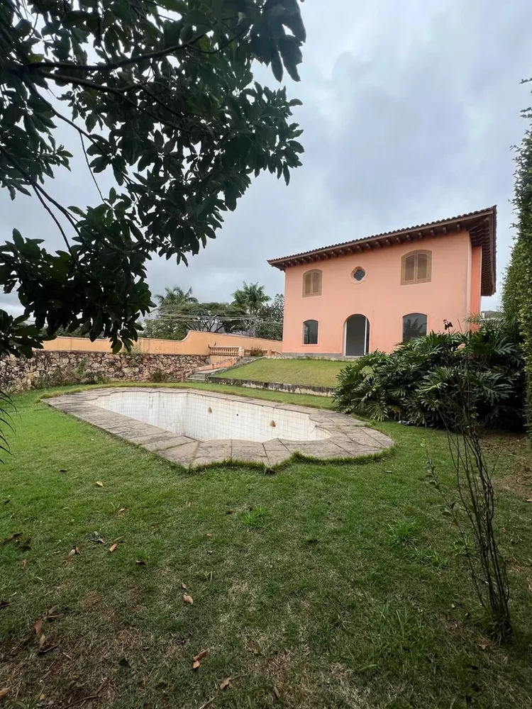 Casa à venda com 4 quartos, 500m² - Foto 1