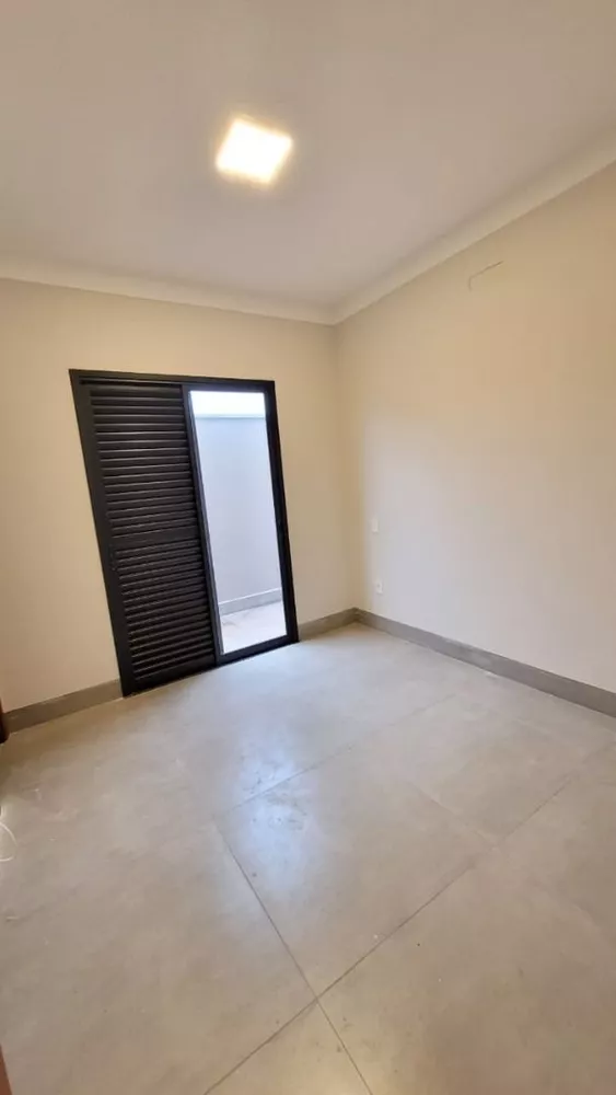 Casa à venda com 3 quartos, 168m² - Foto 4