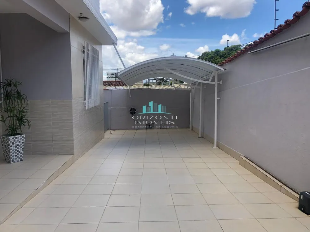 Casa, 5 quartos, 309 m² - Foto 1