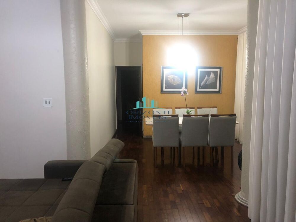 Casa, 5 quartos, 314 m² - Foto 1