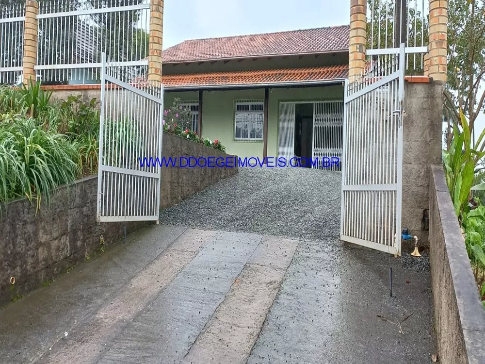 Casa à venda com 2 quartos, 1000m² - Foto 1