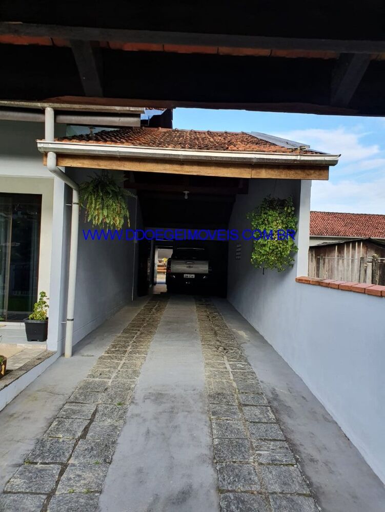 Casa à venda com 3 quartos, 450m² - Foto 1