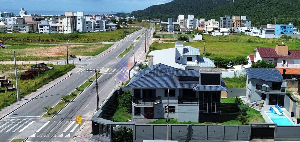 Casa, 4 quartos, 234 m² - Foto 6