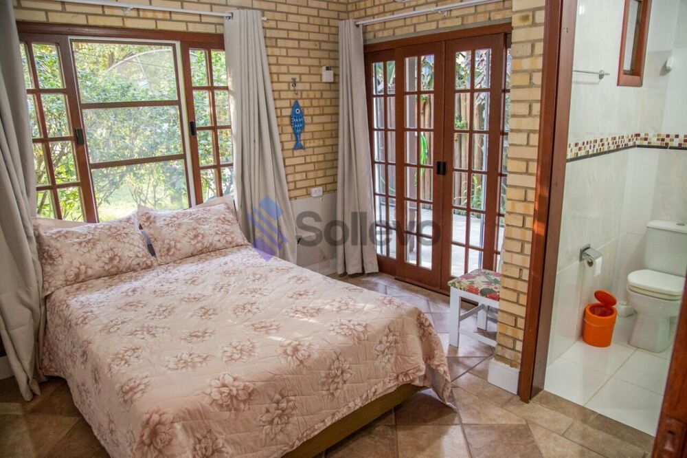Casa à venda com 4 quartos, 230m² - Foto 14