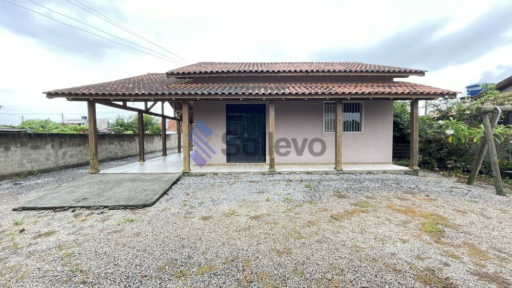 Casa à venda com 3 quartos, 190m² - Foto 2