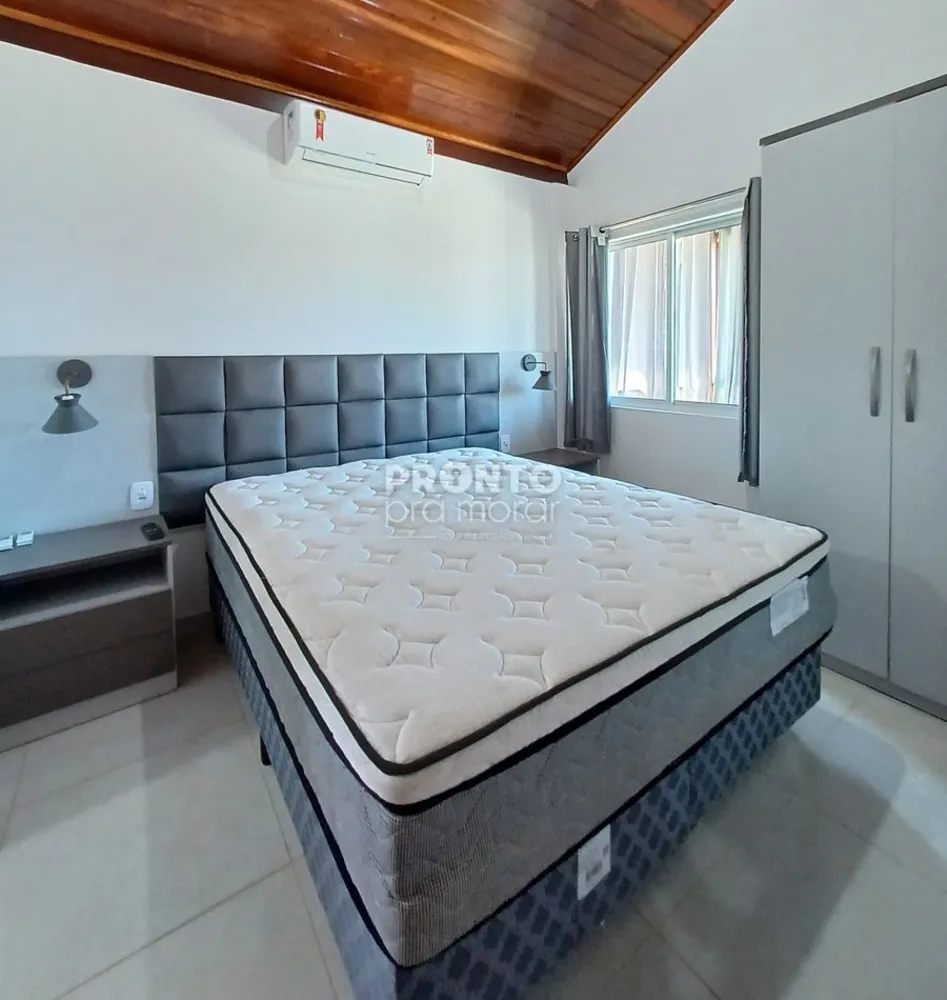 Casa, 5 quartos, 200 m² - Foto 1