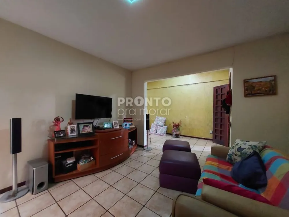 Casa, 5 quartos, 250 m² - Foto 4