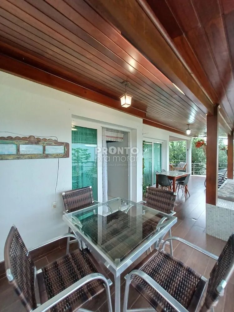Casa, 5 quartos, 252 m² - Foto 1