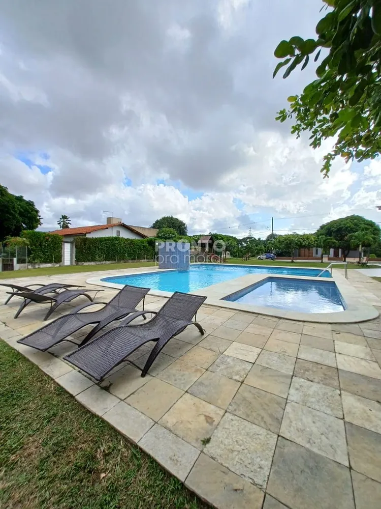 Casa, 5 quartos, 252 m² - Foto 2