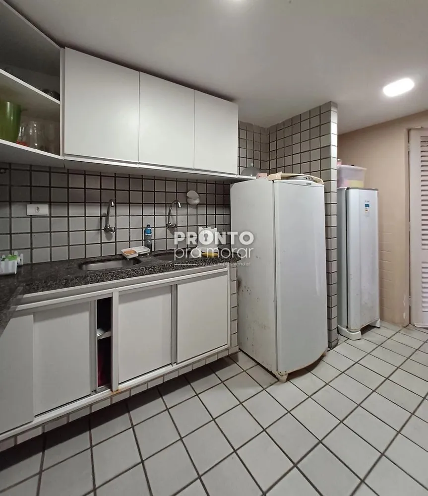 Casa, 6 quartos, 166 m² - Foto 1