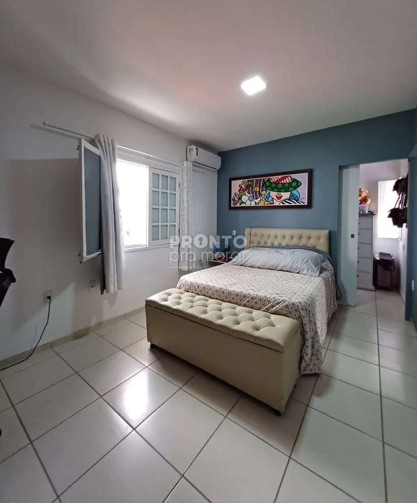 Casa, 4 quartos, 324 m² - Foto 3