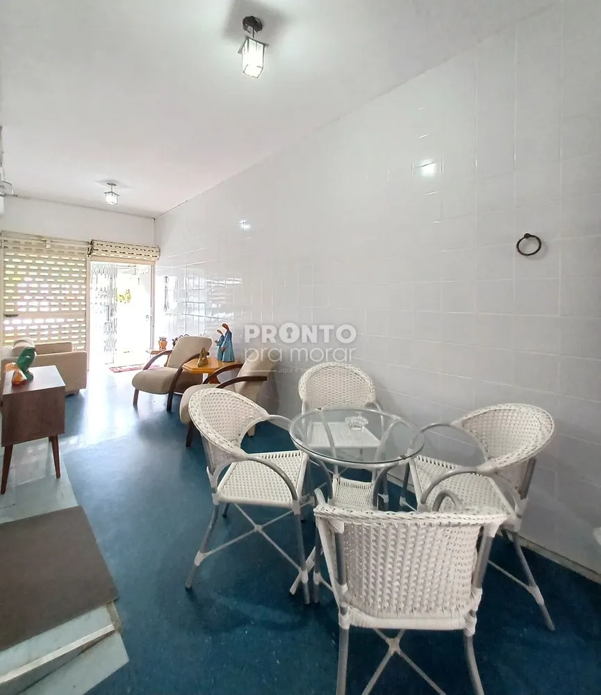 Casa, 8 quartos, 184 m² - Foto 2