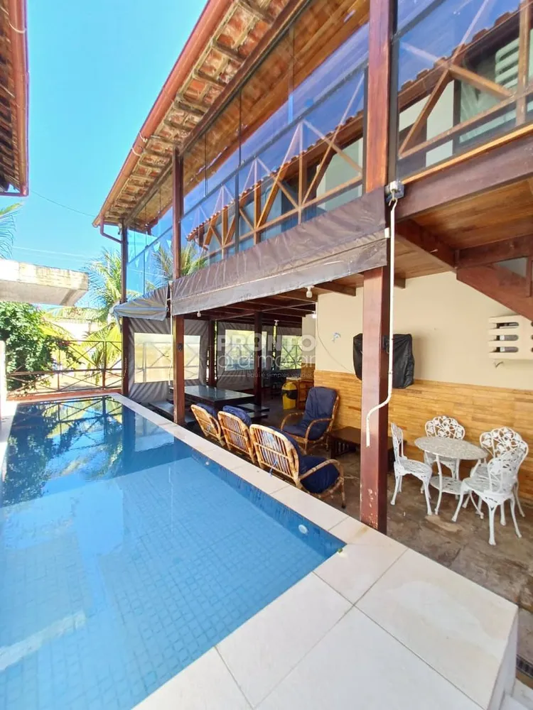 Casa, 4 quartos, 272 m² - Foto 1