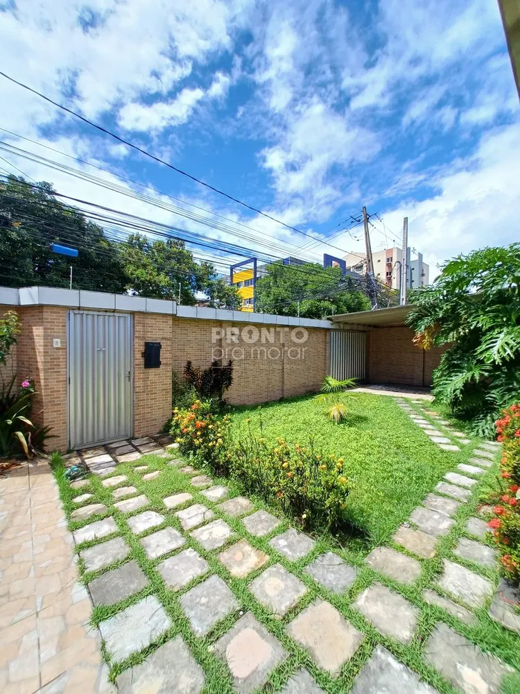 Casa, 3 quartos, 179 m² - Foto 1