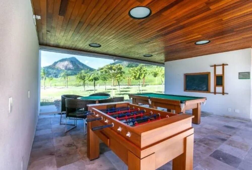 Casa de Condomínio à venda com 4 quartos, 250m² - Foto 3