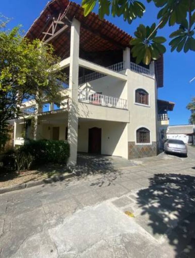 Casa de Condomínio à venda com 4 quartos, 250m² - Foto 2
