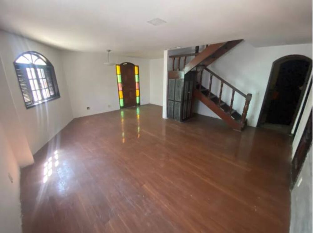 Casa de Condomínio à venda com 4 quartos, 250m² - Foto 4