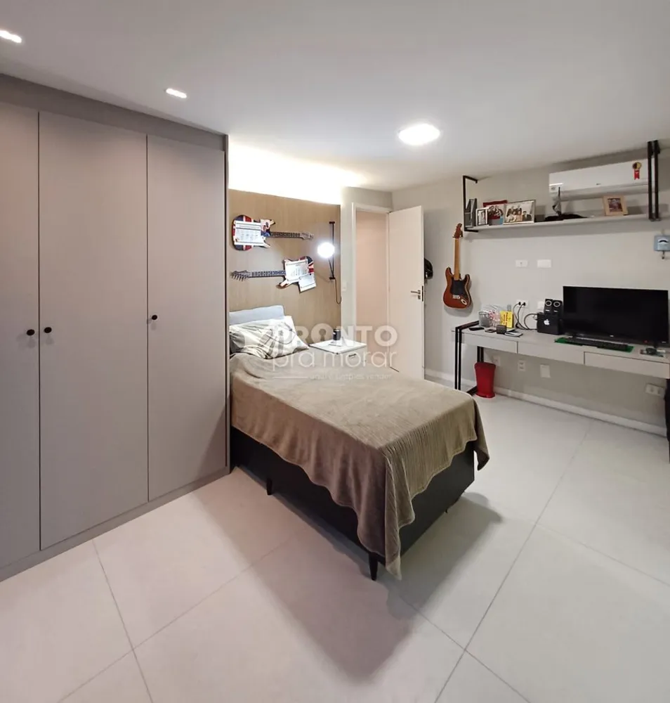 Casa, 4 quartos, 216 m² - Foto 1