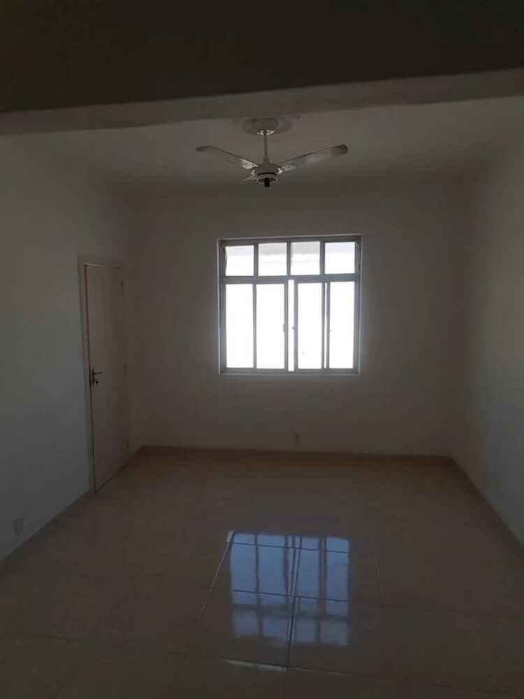 Apartamento à venda com 2 quartos, 70m² - Foto 4