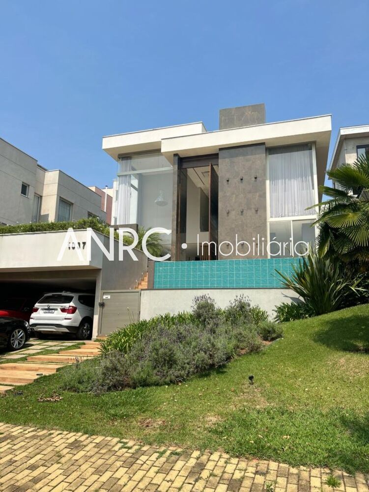 Casa para alugar com 4 quartos, 301m² - Foto 12