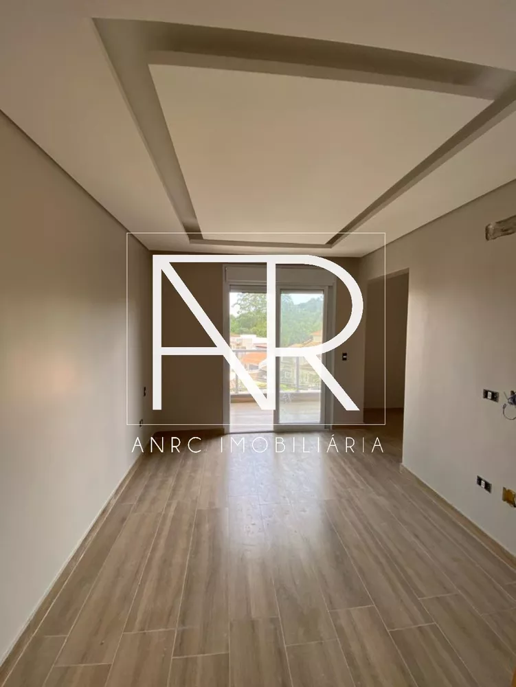 Casa, 4 quartos, 323 m² - Foto 2