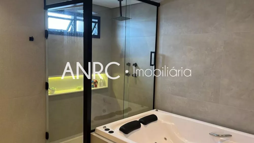 Cobertura, 3 quartos, 215 m² - Foto 1