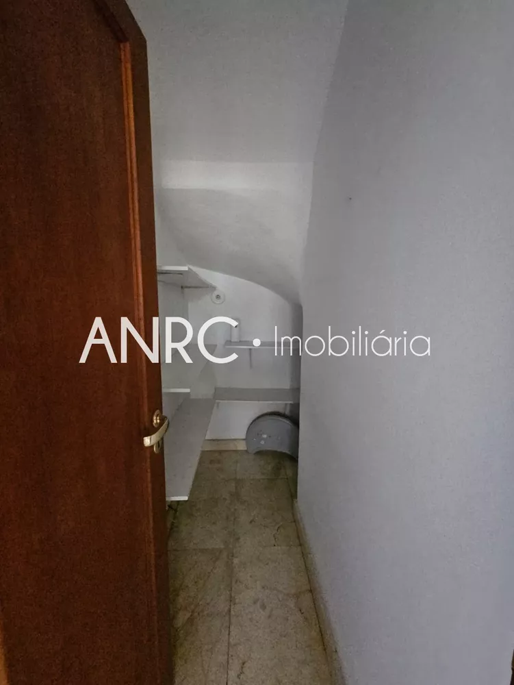 Casa, 4 quartos, 305 m² - Foto 1