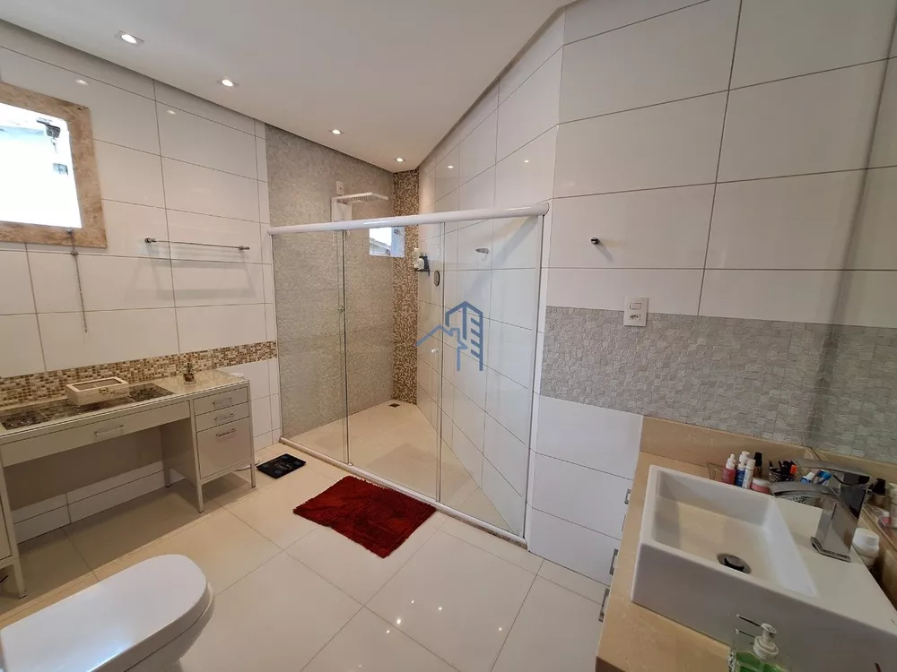 Casa, 4 quartos, 212 m² - Foto 1
