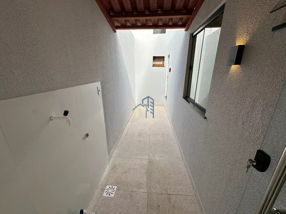 Casa, 3 quartos, 60 m² - Foto 1