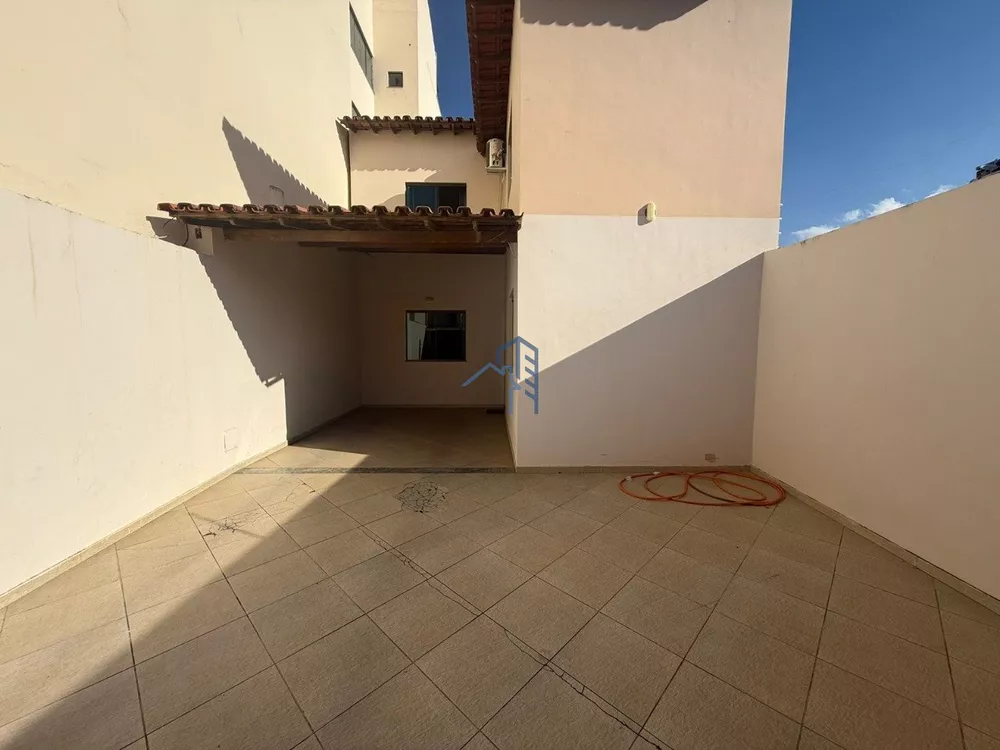 Casa, 3 quartos, 181 m² - Foto 1