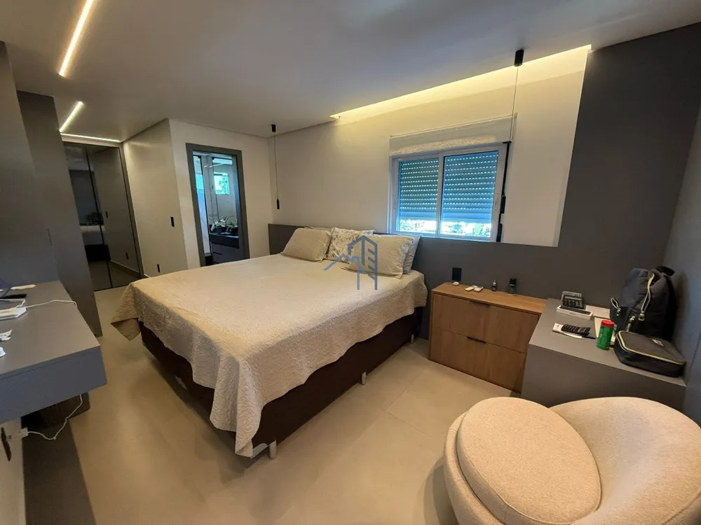 Apartamento, 3 quartos, 185 m² - Foto 2