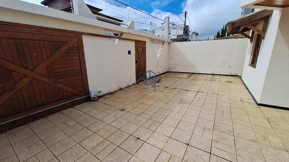 Casa, 7 quartos, 200 m² - Foto 1