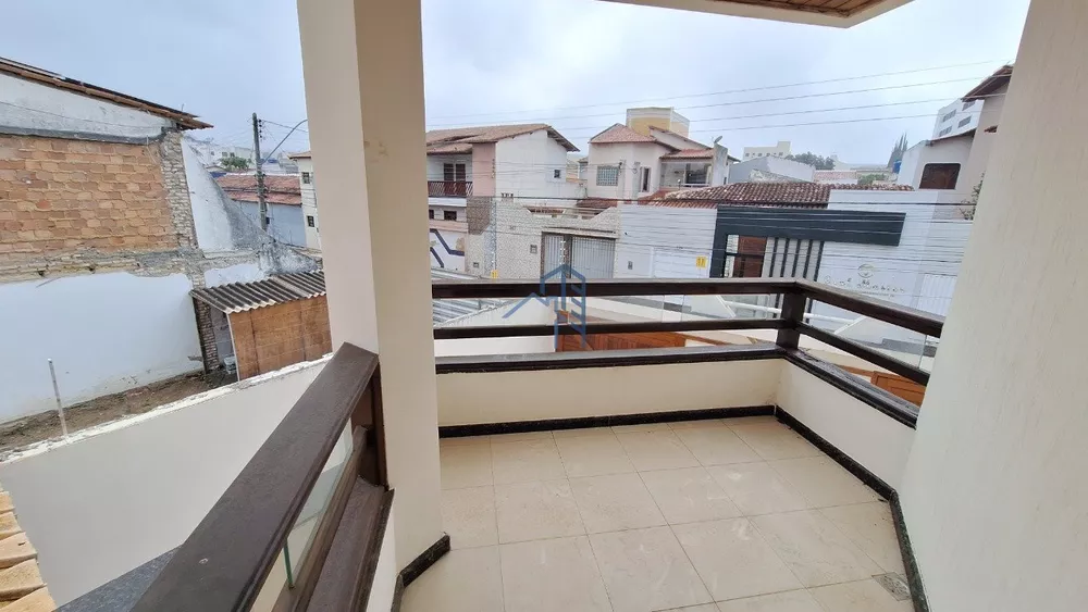 Casa, 7 quartos, 200 m² - Foto 1