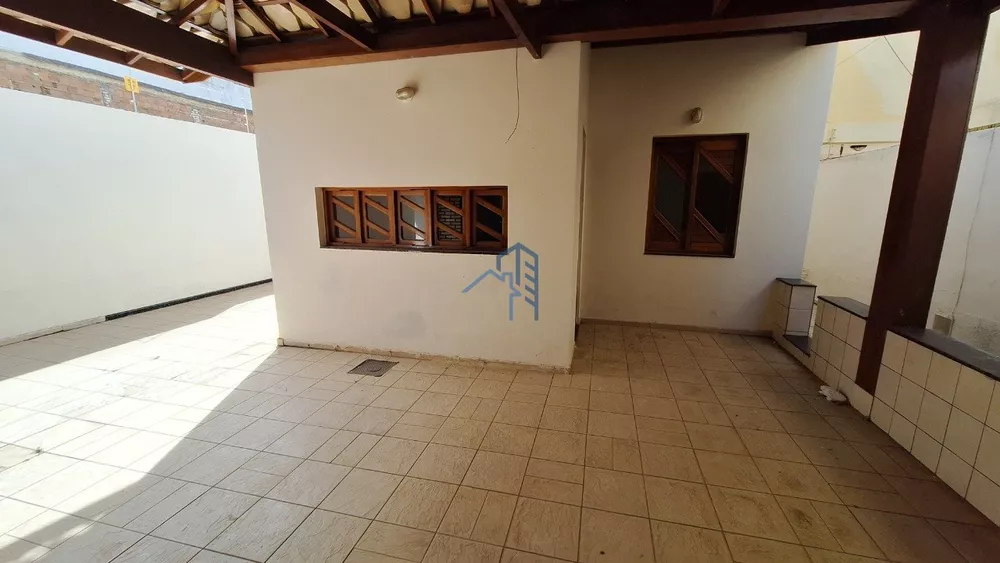 Casa, 7 quartos, 200 m² - Foto 2
