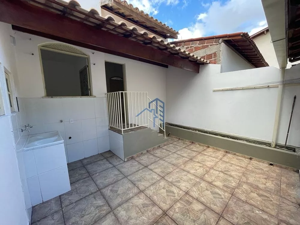 Casa, 3 quartos, 200 m² - Foto 2