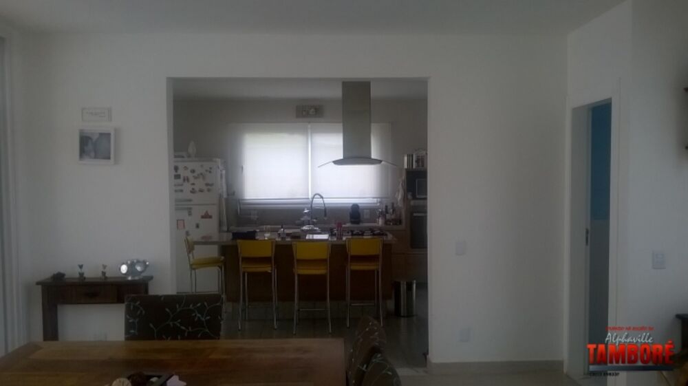 Casa à venda com 4 quartos, 330m² - Foto 2