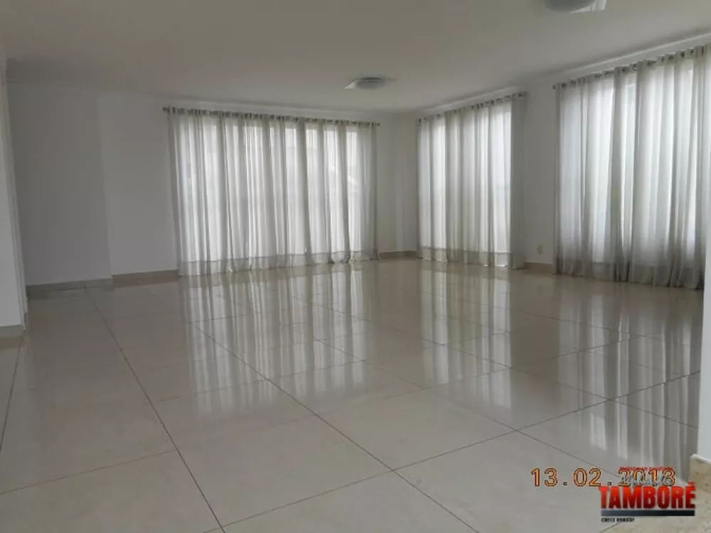 Casa à venda e aluguel com 4 quartos, 400m² - Foto 2