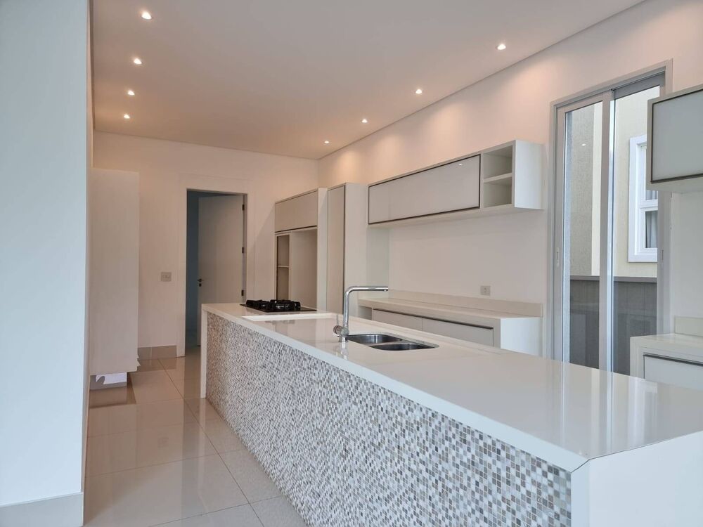 Casa à venda e aluguel com 6 quartos, 730m² - Foto 5
