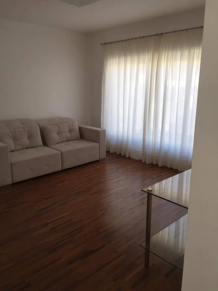 Casa, 4 quartos, 330 m² - Foto 1
