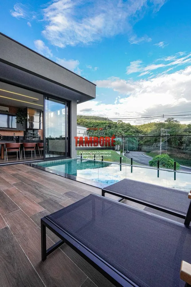Casa, 5 quartos, 410 m² - Foto 1