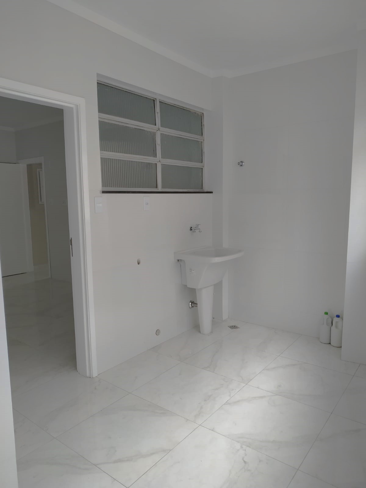 Apartamento à venda com 2 quartos, 104m² - Foto 4