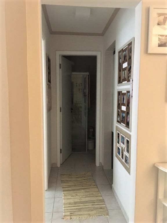 Apartamento à venda com 2 quartos, 66m² - Foto 2