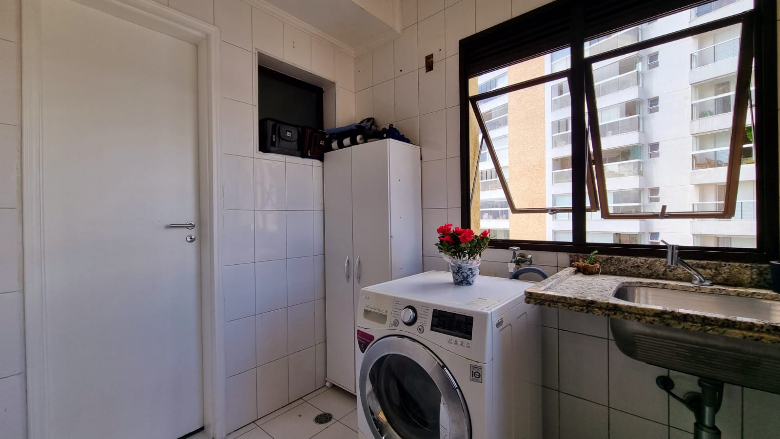 Apartamento à venda com 3 quartos, 127m² - Foto 5